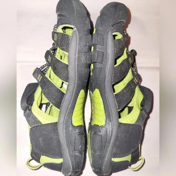 Keen Waterproof Sandals Size 6 Black Green Active Camping Hiking Outdoors - Picture 6 of 8